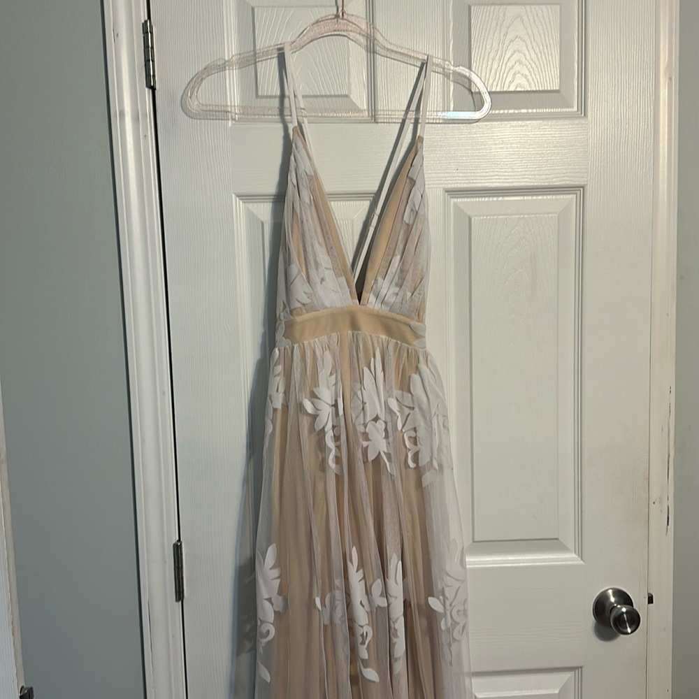 White lace dress